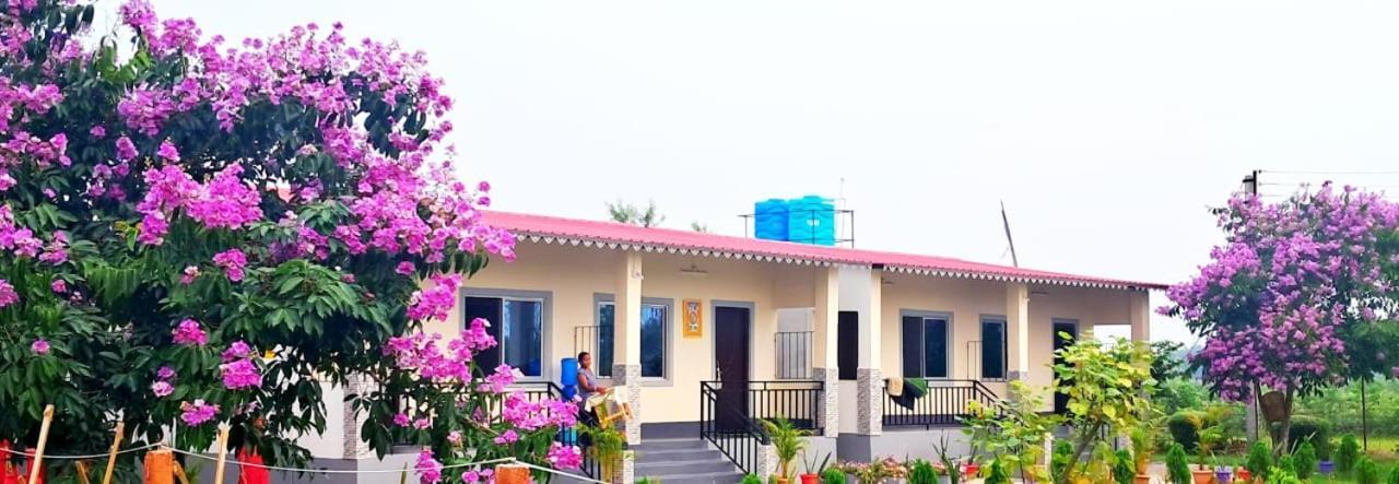 Krishna Farms And Village Resort Siliguri Buitenkant foto